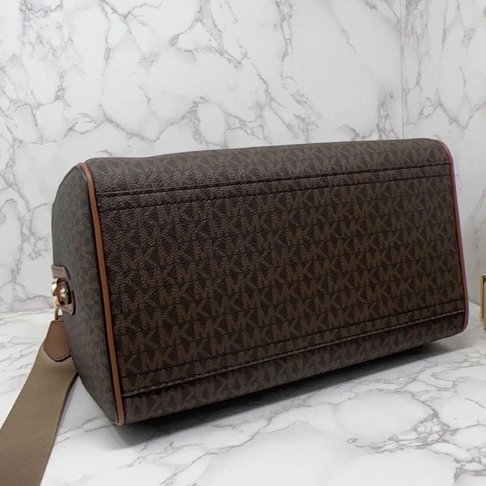 Michael Kors travel medium duffle bag - Picture 3 of 10